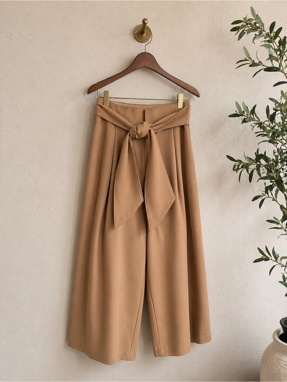 Club Monaco Wide Leg Cropped Culotte Pants Camel Ankle Length Size 2